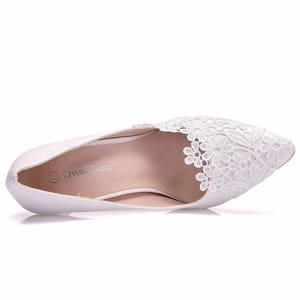 Elegant Lace Applique Platform Pumps for Bridal Occasions Elegant Lace Applique Platform Pumps for Bridal Occasions