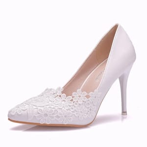 Elegant Lace Applique Platform Pumps for Bridal Occasions