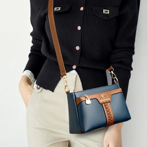 Elegant Leather Shoulder Messenger Bag with Stylish Crossbody Design
