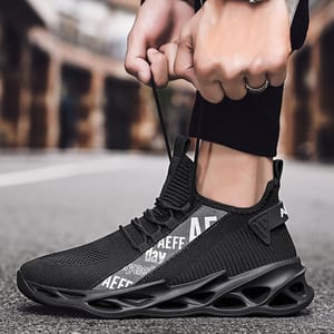 Men’s Outdoor Mesh Sneakers with Lightweight Anti-Slip Design
