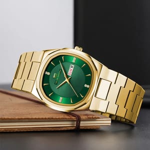 Men’s Luxury Quartz Watch with Oval Rhinestone Dial & Calendar Men’s Luxury Quartz Watch with Oval Rhinestone Dial & Calendar