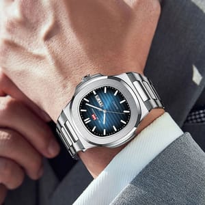 Elegant Oval Quartz Watch with Mesh Strap and Night Light