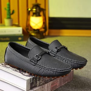 Elegant Men’s Leather Loafers for Business, Casual, and Wedding Wear Elegant Men’s Leather Loafers for Business, Casual, and Wedding Wear