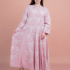 Elegant Petal Grace Embroidered Jalabiya for Timeless Style