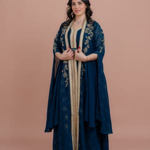 Flowing 2-Piece Kaftan with Belt