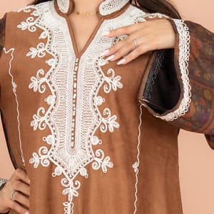 Mandarin Colar White Embroidery Winter Straight Cut Jalabiya IKKXA - Women's Jalabiyas 37