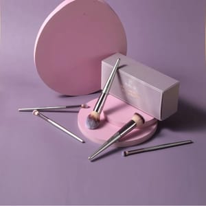 Young Glam 18-Piece Makeup Brush Set for Face and Eyes