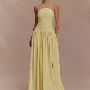 Elegant Off-Shoulder Strapless Backless Maxi Dress with High Split Mozision - Women's Maxi Dresses 1