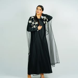 Luxurious Tulip-Embroidered Tulle Abaya with Matching Inner Dress Rosette Abaya - Women's Abayas 2