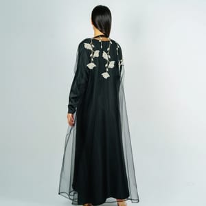 Luxurious Tulip-Embroidered Tulle Abaya with Matching Inner Dress Rosette Abaya - Women's Abayas 4