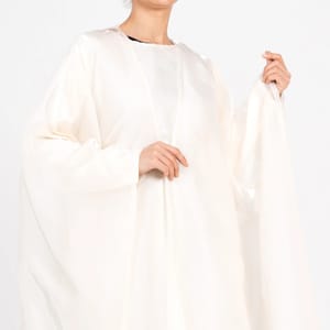Off White Bisht Abaya Set - 2 Piece Rosette Abaya - Women's Abayas 3