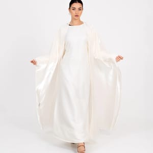 Off White Bisht Abaya Set - 2 Piece Rosette Abaya - Women's Abayas 4