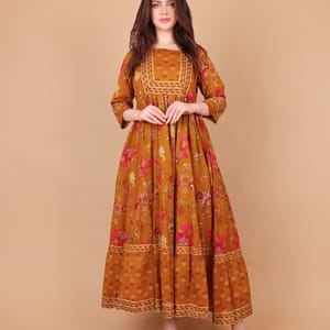 Ikkxa Alina Printed 3/4 Sleeves Tiered Maxi Dress