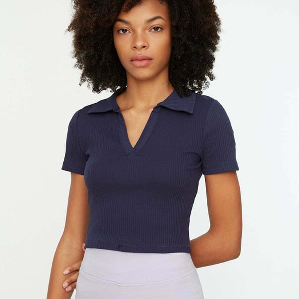 V-Neck Crop Knitted Top