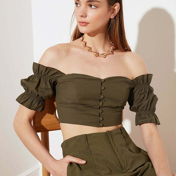 Button Detailed Crop Blouse