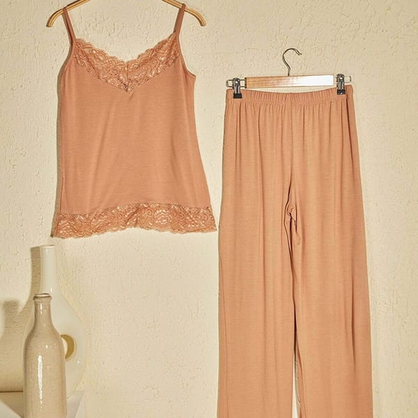 Camel Spaghetti Strap Neck Lace Detail Top & Pyjama Women's Set