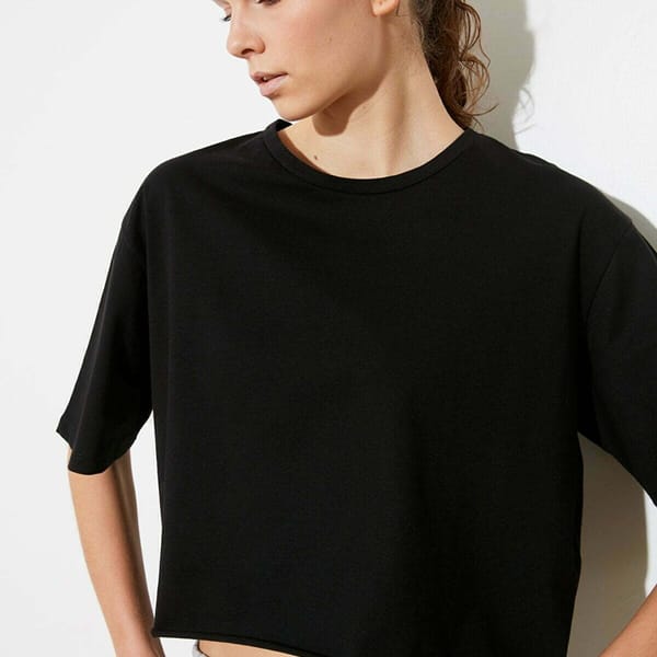 Black Cropped Crew Neck Women's T-Shirt