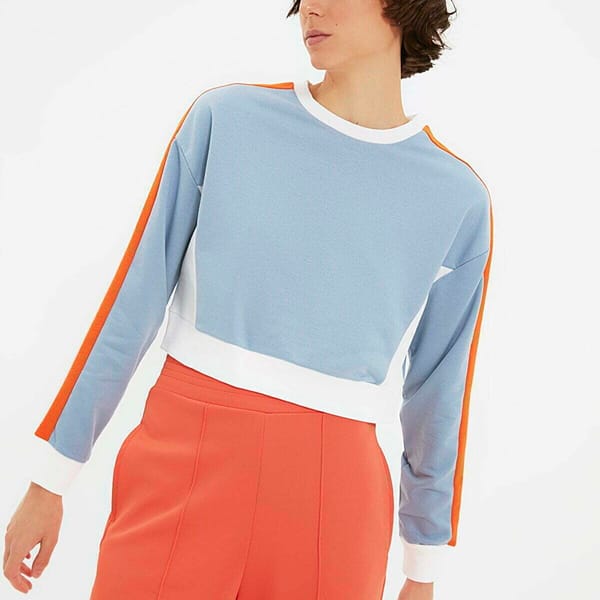 Blue Neck Knitted Cropped Women's Sweatshirt