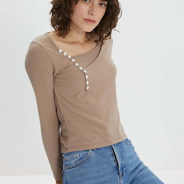 Ribbed Button Detailed Knitted Blouse