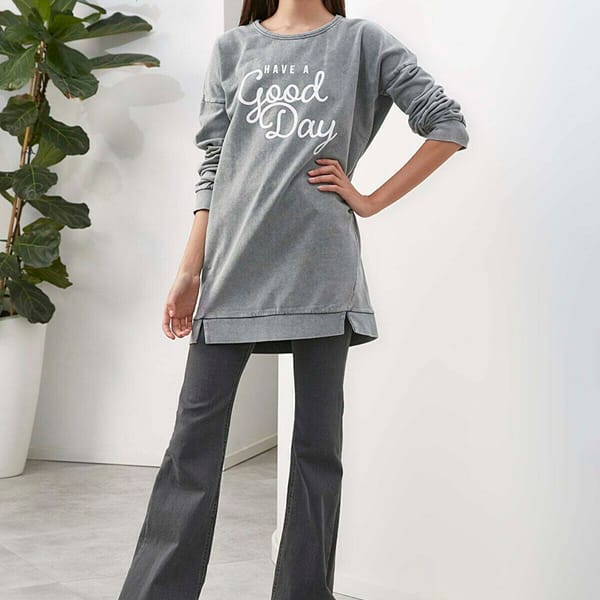 Grey Front Print Crew Neck Grey Graphic Women's Sweatshirt