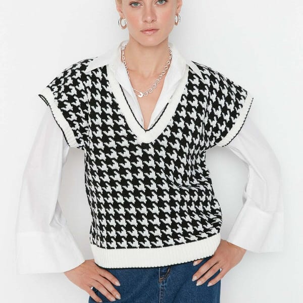 Black And White V-Neck Knitted Women's Sweater