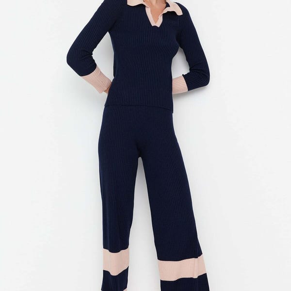 Turtle Neck Top And Pant Color Block Women's Knitwear Co-Ord Set