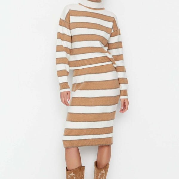 Turtle Neck Top And Skirt Color Block Women's Knitwear Co-Ord Set