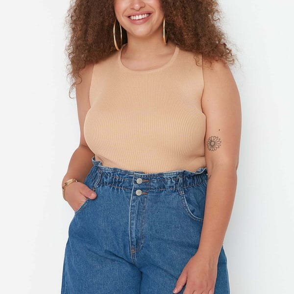 Plus Size High Waist Elastic Denim Shorts