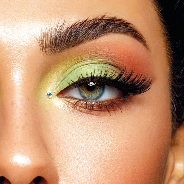 Glance - Women's Eyes