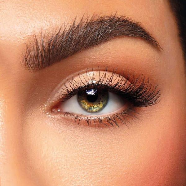 Glance - Women's Eyes
