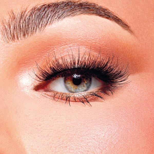 Glance - Women's Eyes