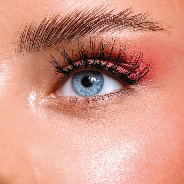 Glance - Women's Eyes