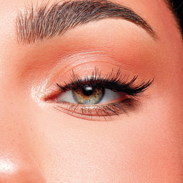 Glance - Women's Eyes