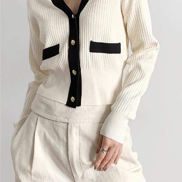 Knitted Ribbed Cardigan with V-Neck and Button Closure