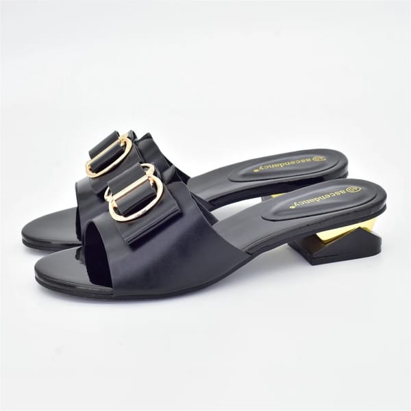 Italian-Inspired Summer Slippers with Metal Decoration Design