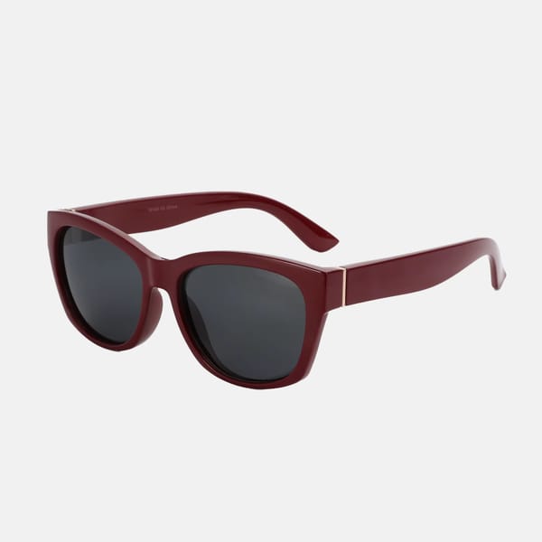 Vintage Cat-Eye Sunglasses for Women with Retro Style