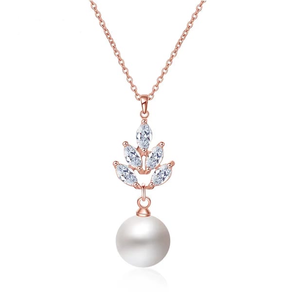 Elegant Leaf Pendant Necklace with Imitation Pearl for Women