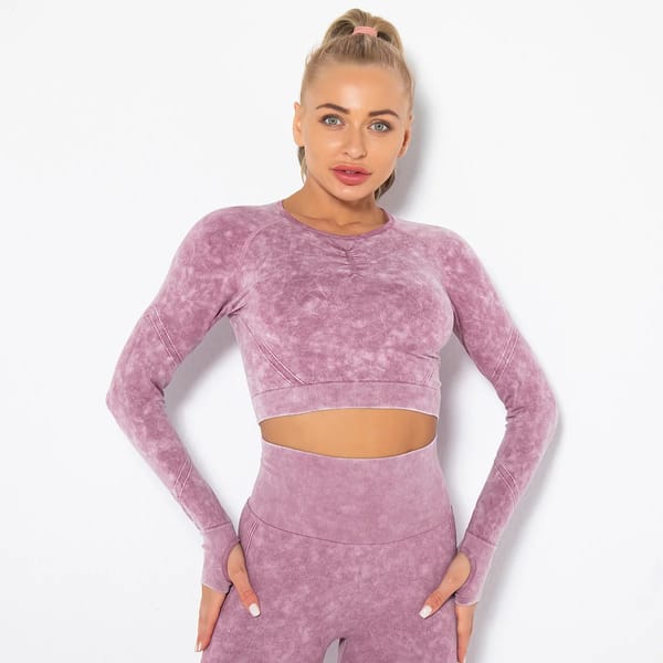 Seamless Long Sleeve Yoga Top with Quick-Dry Performance Fabric