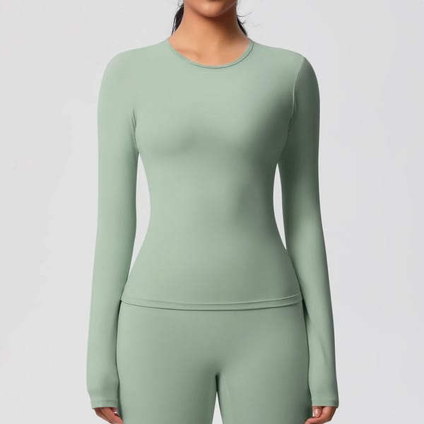 Long Sleeve Quick-Dry Sports Top with Breathable Stretch Fabric