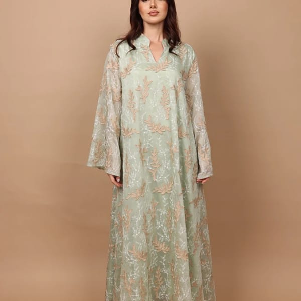 Ikkxa Verde Botanica Embroidered Flared Sleeves Jalabiya